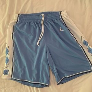 UNC shorts. Smoke free XL